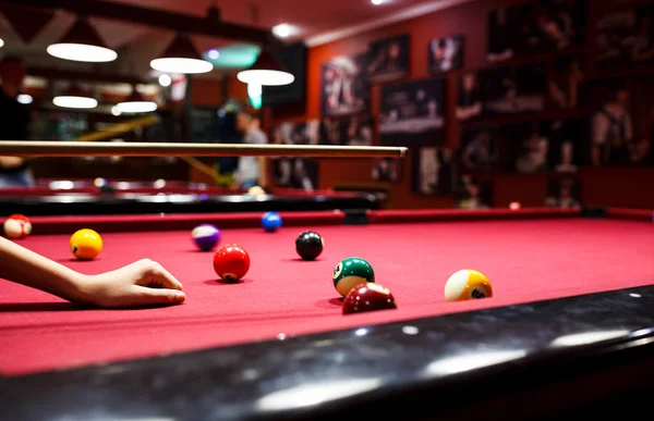 Boy Plays Billiard Pool Club Young Kid Learns Play Snooker — Stok fotoğraf