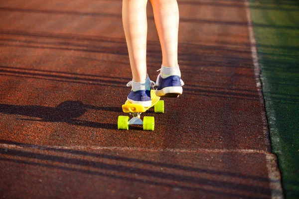Close Legs Blue Sneakers Riding Yellow Skateboard Motion Active Urban — 스톡 사진