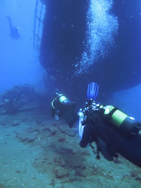 Scuba diving. sunken ship — Stock Photo, Image