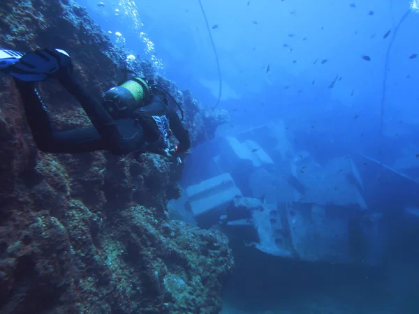 Buceo de buceo. buque hundido — Foto de Stock