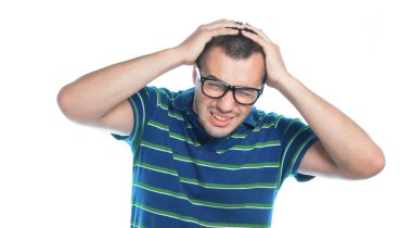 Huysuz işadamı, beyaz arka plan üzerinde izole