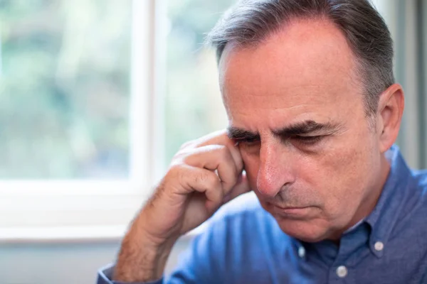 Head and Shoulders Shot Of Mature Man Suffering with Depression — стоковое фото