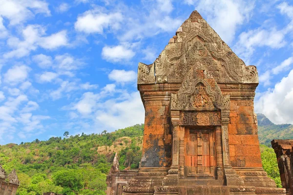 Parte de la lluvia Vat Phou, Wat Phu, Khmer complejo de templos hindúes en — Foto de Stock