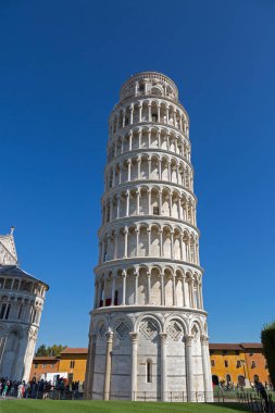 Dünya ünlü Leaning Tower of Pisa (Torre pendente di Pisa), çan kulesi campanile Pisa, İtalya