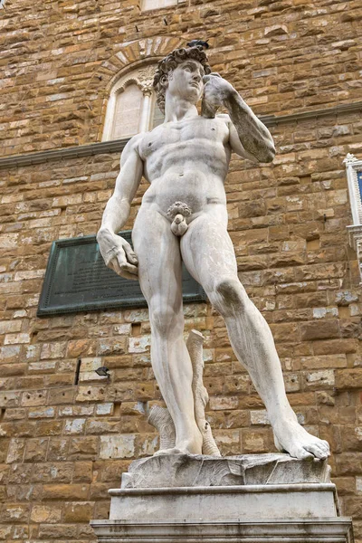 Closeup of replica reproduction statue of Michelangelo's David in Florence, Italy — Stock Photo, Image
