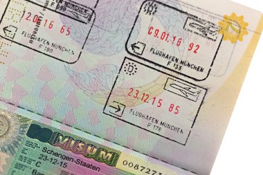 Schengen Vizesi ile Tayland pasaportu varış ve ayrılış giriş damgası