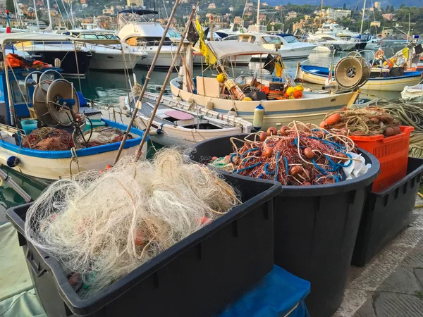 Rybářská síť, plováky, nylonové lano používaných při lovu průmyslu, Santa Margherita Ligure, Itálie — Stock fotografie