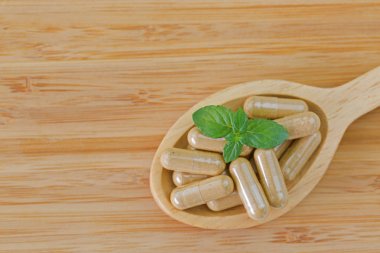 Tahta kaşık tam açık kapsül, ideal fo bitkisel tıp