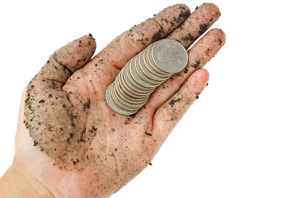 Vereinigte Staaten Münzen, Vierteldollar auf einer einzigen schmutzigen Frauenhand mit schwarzem Schmutz — Stockfoto