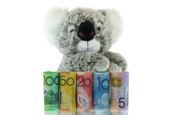 Avustralya banknot ile Koala arka plan bulanık. Farklı Avustralya dolar para — Stok fotoğraf