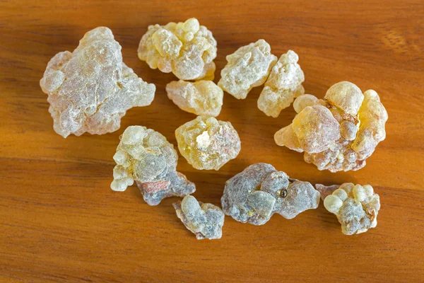 Big rocky pieces of Aromatic yellow resin gum from Sudanese Frankincense tree — Stock Photo, Image