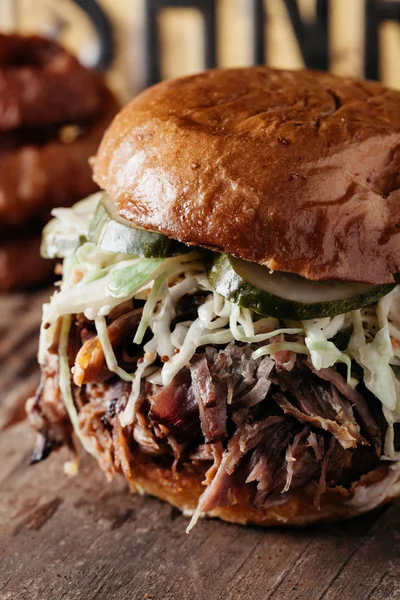 Texas Stili Bbq Çekilmiş Domuz Sandviçi
