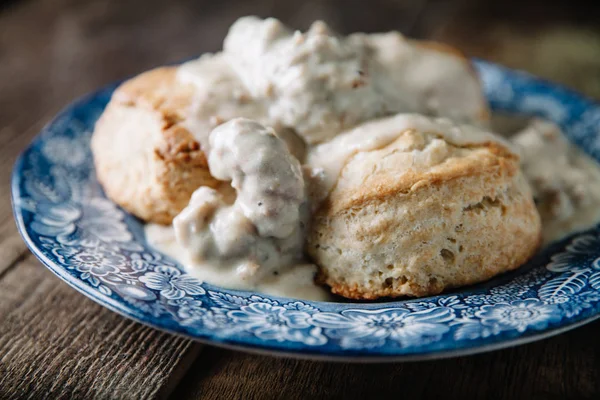 Biscuits and gravy — Stock Photo, Image