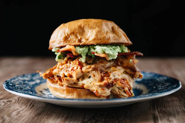 Gerookte Bbq Kip Sandwich — Stockfoto