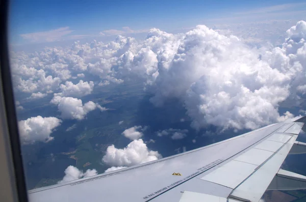 Uçak Penceresinden Görüntülemek — Stok fotoğraf