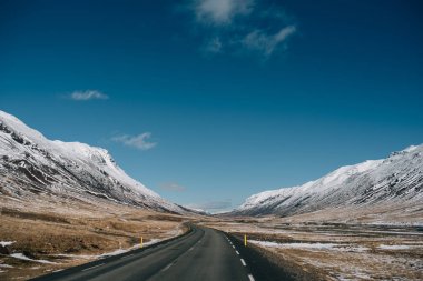 İzlanda dağ yolları