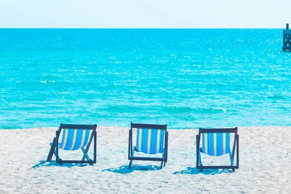 해변 의자 2 개, 해변 의자 2 개 — 스톡 사진