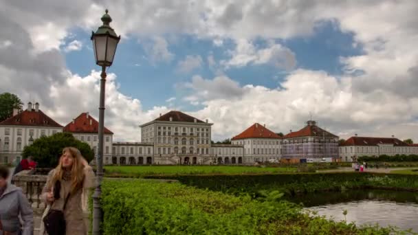Timelapse del Palacio de Nymphenburg o Castillo de las Ninfas, un palacio barroco en Munich, Baviera, Alemania — Vídeo de stock