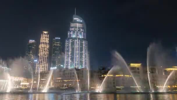 Timelapse of Escenic view of dancing fountain Dubai — Vídeos de Stock