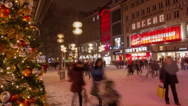 Timelapse of decorated Christmas streets in Munich, Germany — Stock Video