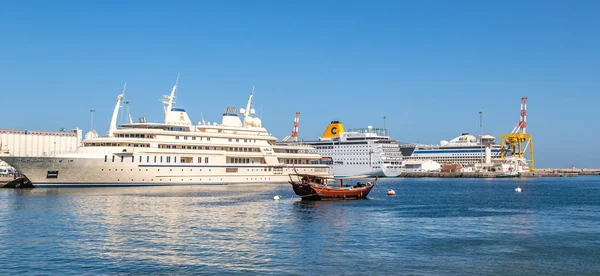 Bağlantı noktası Umman Muscat, Umman