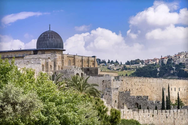 Fortificação muralhas medievais de Jerusalém — Fotografia de Stock