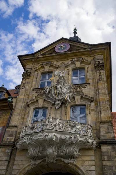 Monumento histórico del puente superior de Bamberg y el ayuntamiento del casco antiguo, Alemania — Foto de Stock