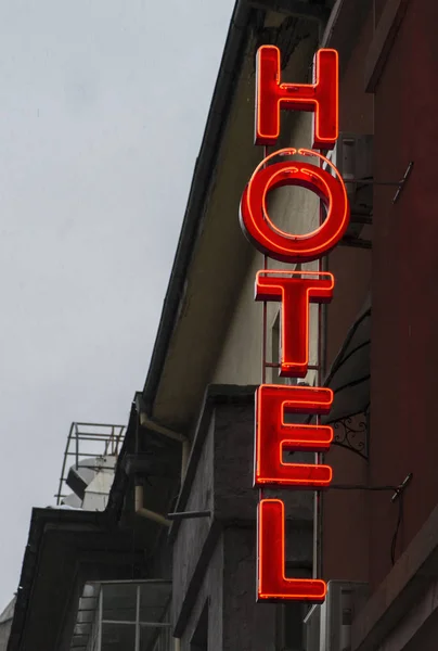 Małe tanie hotel — Zdjęcie stockowe