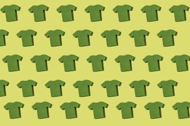 T-shirt yinelenen desen