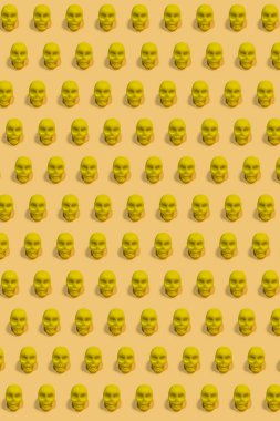 Sarı kafatasları desen 