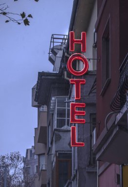 Küçük ucuz otel