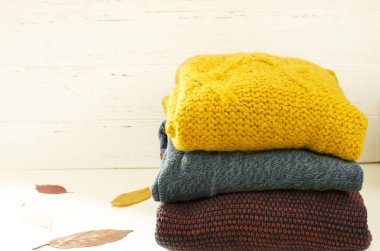 Kazak Beyaz ahşap zemin üzerine yığını