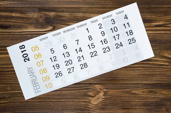 Februari 2018 kalender på träbord — Stockfoto