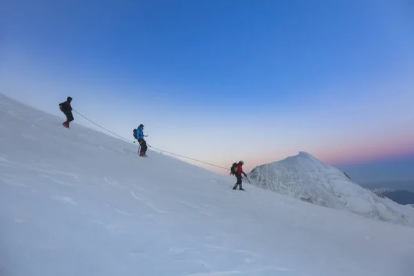 Alpinism expedition team is returning home. Mont Blanc, France — Stock Photo, Image