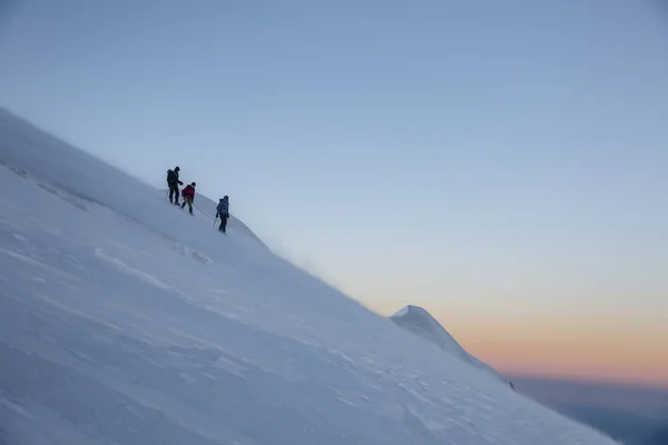 A equipa da expedição do alpinismo está a regressar a casa. Mont Blanc, França — Fotografia de Stock