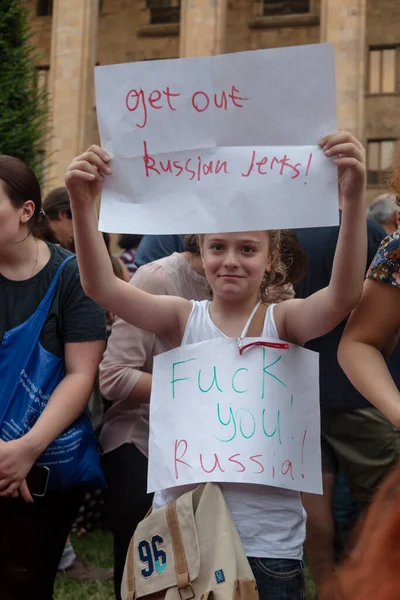 Tiflis Gürcistan Haziran 2019 Gürcü Kız Elinde Defol Rus Pislikleri — Stok fotoğraf