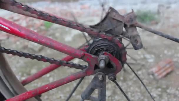 Rotating Old Chain Red Bicycle — Stock Video