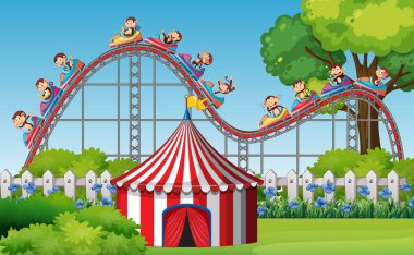 Gündüz vakti parkta hız trenine binen maymunlarla dolu sahne