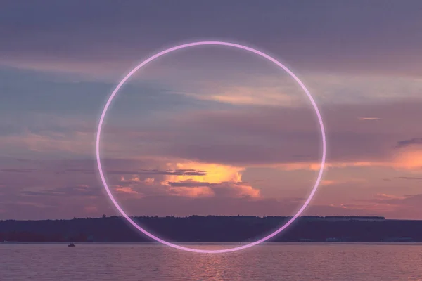 Marco Brillante Neón Retro Brillante Sobre Fondo Nubes Atardecer Efecto —  Fotos de Stock