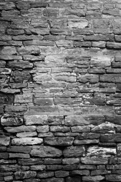 디자인을 위한 견본으로 검은 색 과 흰색 벽돌로 된 오래 된 벽. 유행하는 개념, 문자를 위한 공간 — 스톡 사진