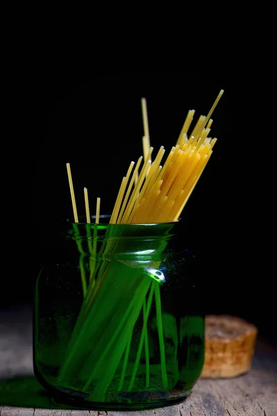 Frasco de contenedor de espagueti —  Fotos de Stock