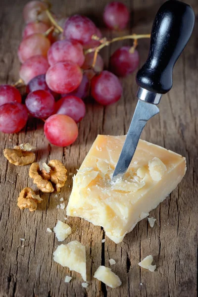 Chunk of parmesan cheese — Stock Photo, Image