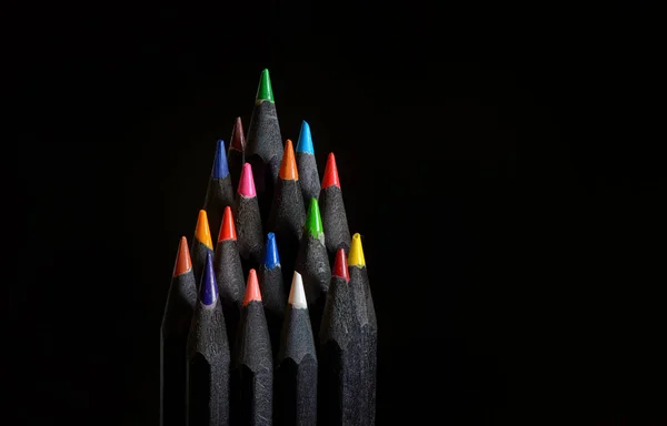 Albero di Natale fatto di matite di legno — Foto Stock