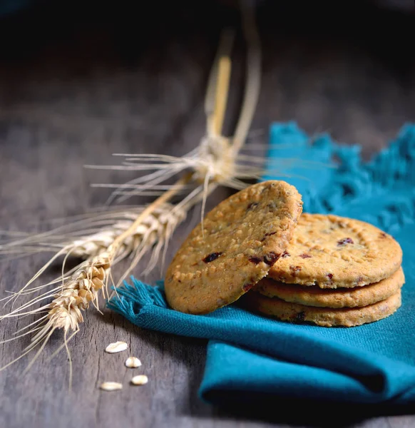 Biscotti di farina d'avena isolati — Foto Stock