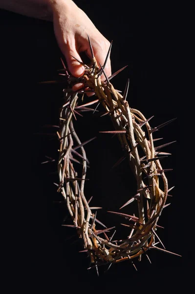 Hand Crown Thorns Black Wooden Background — Stock Photo, Image