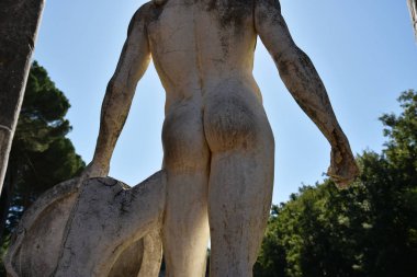 Roma villasında klasik bir güzellik örneği. Canopus 'un detayları. Tivoli 'deki Villa Adriana, Roma yakınlarında. İtalya. Unesco sitesi.