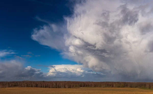 Mammatus wolkenformaties in zware stormwolken — Stockfoto