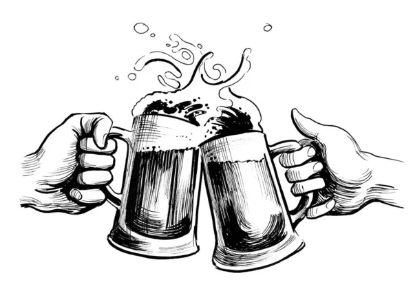 Bira Bardaklarıyla Ele Mürekkep Siyah Beyaz Çizim — Stok fotoğraf