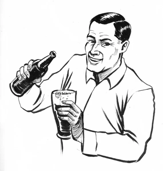 Счастливый Улыбающийся Мужчина Наливает Пиво Стакан Чернила Черно Белые — стоковое фото