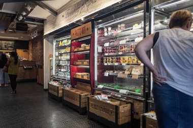 Pret a Manger Cafe 'de buzdolabı.